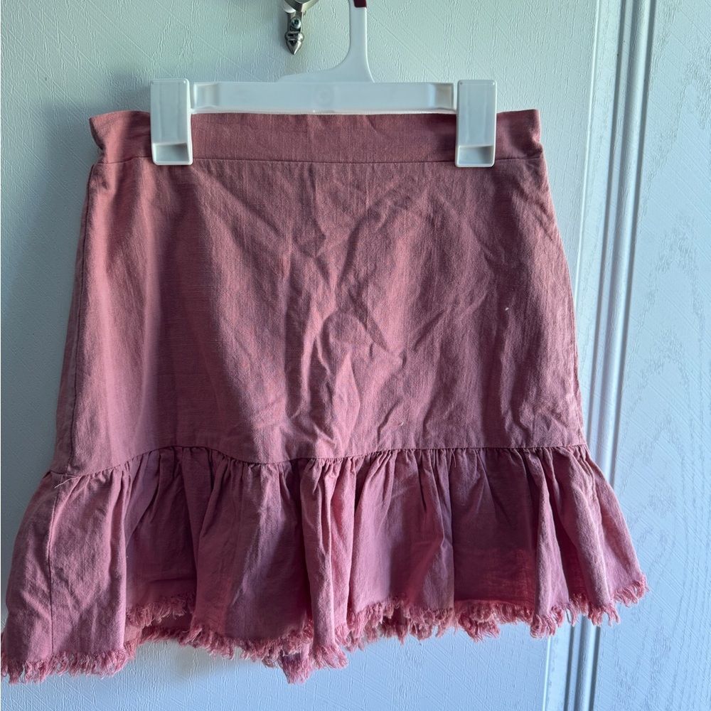 pink skirt